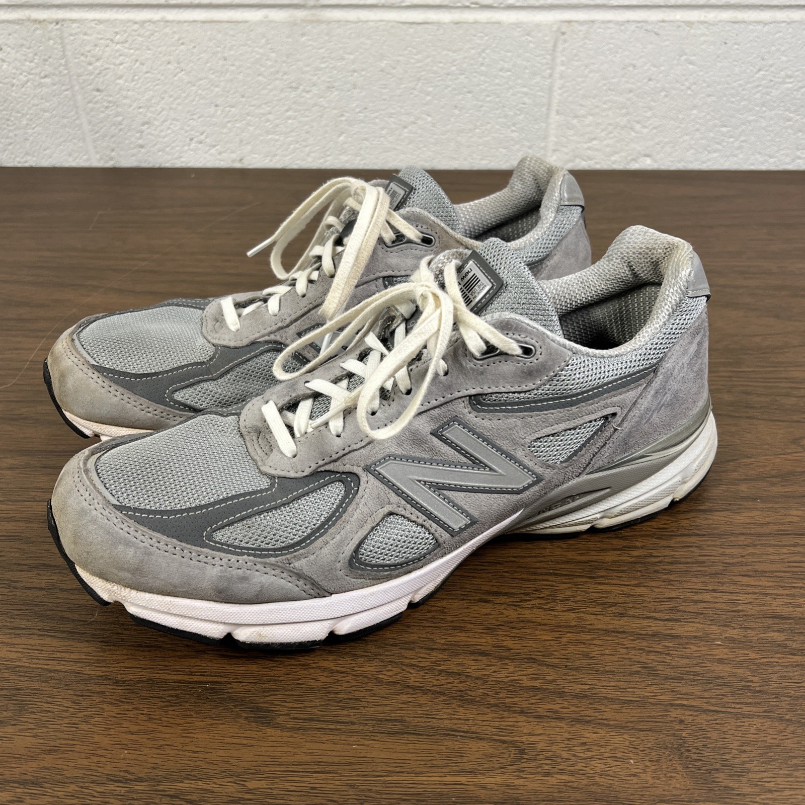 New Balance 990v4 Made in USA Grey Silver Mens Size 11 Athletic Shoes Sneakers