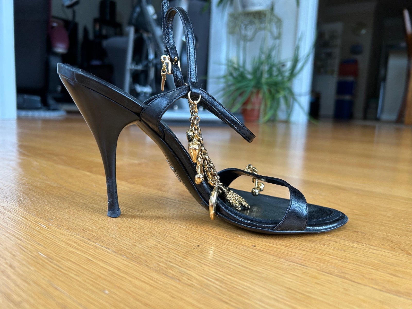 CESARE PACIOTTI Black Leather Charm-Embellished Slingback Sandals IT 37 Good Box