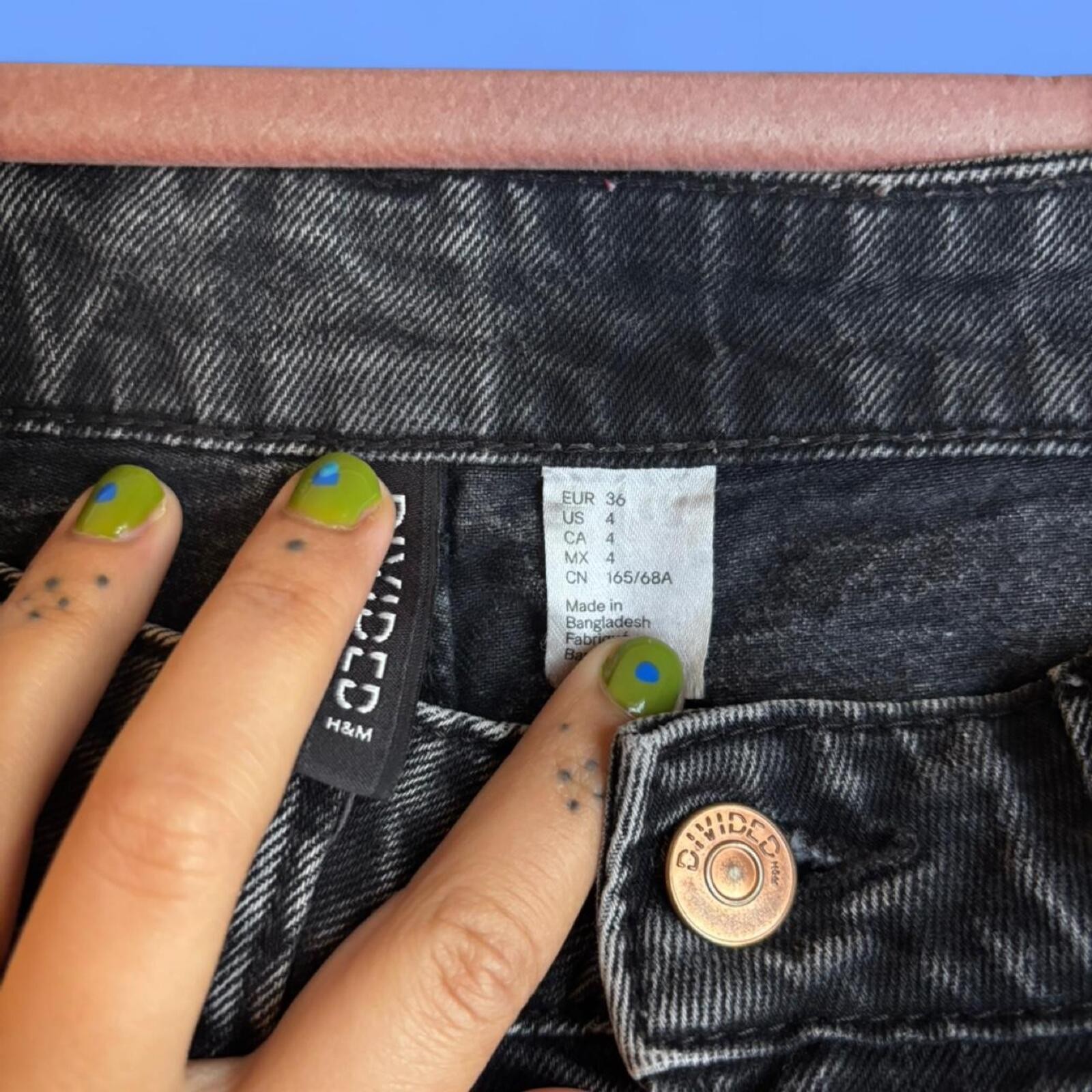 H&M Women’s Black and Grey Jeans