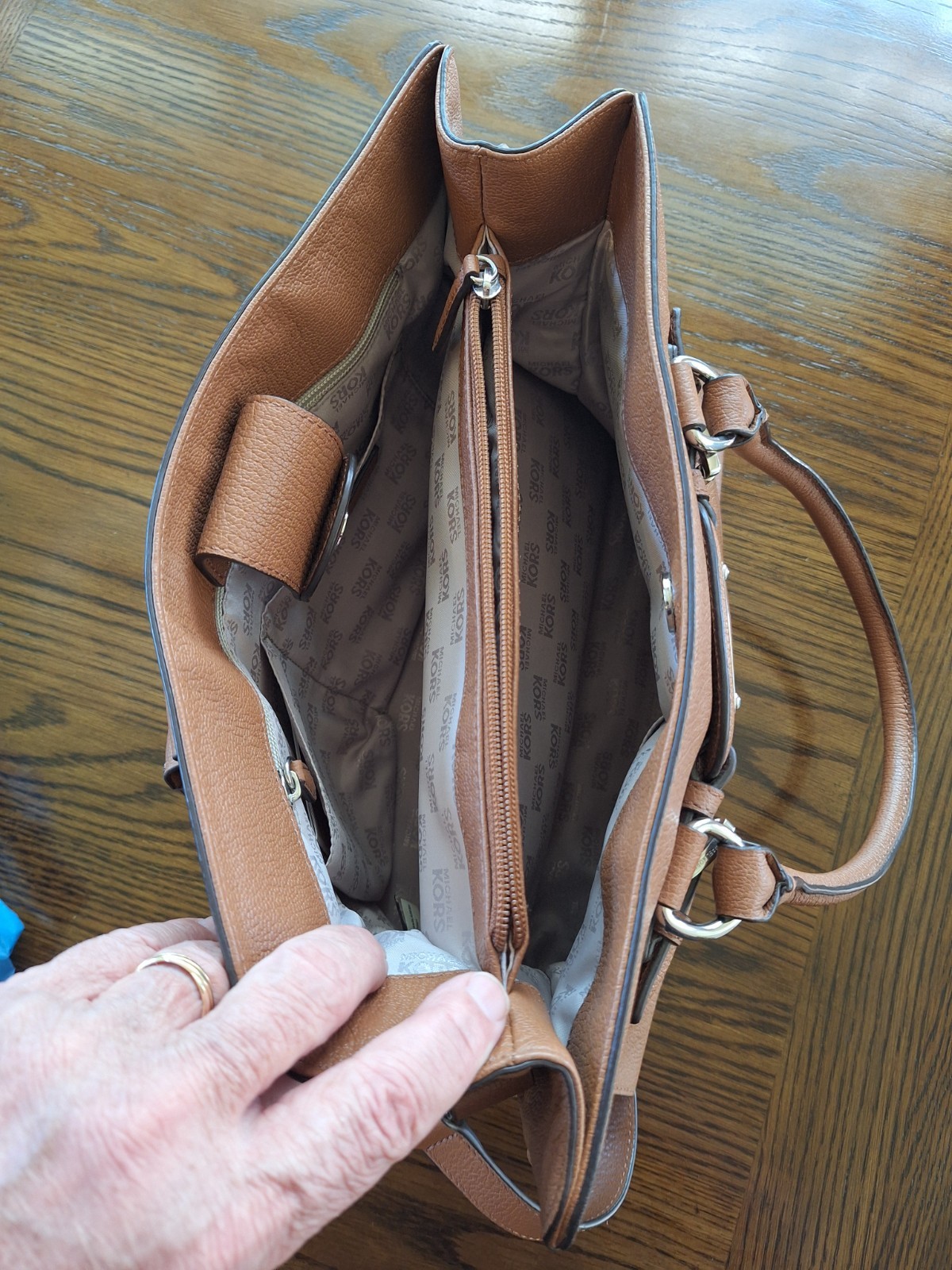 MICHAEL KORS Hamilton Large Tan & Silver Leather Tote Bag