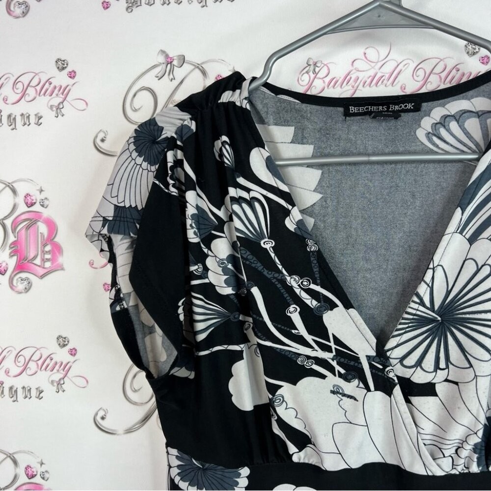 Beechers brook top asymmetrical fairy hem Floral Black Gray Top fan look flowers