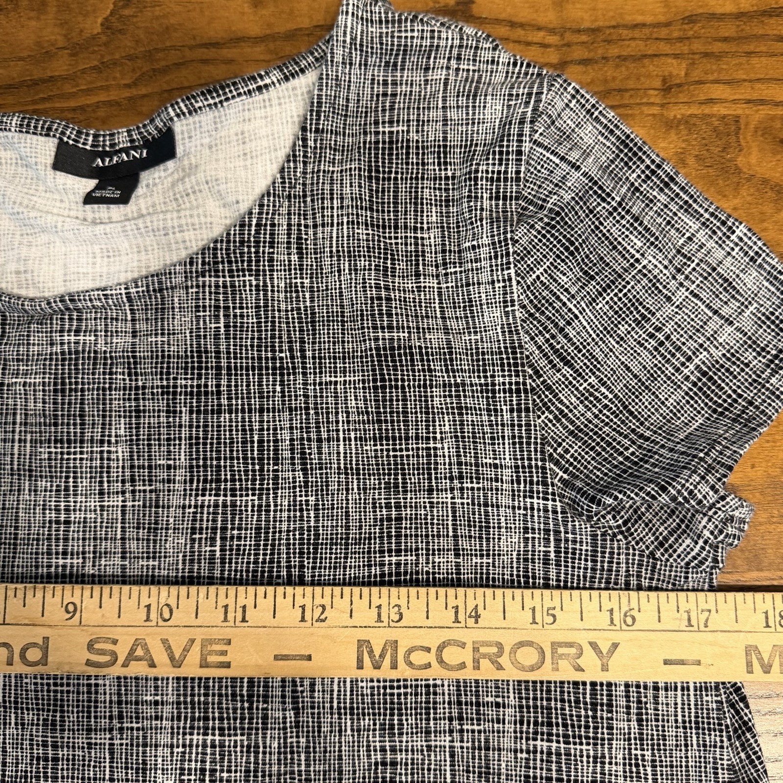 Alfani Women Short Sleeve Top Color Bock Printed Knit Grid Pattern-Solid BlackPL