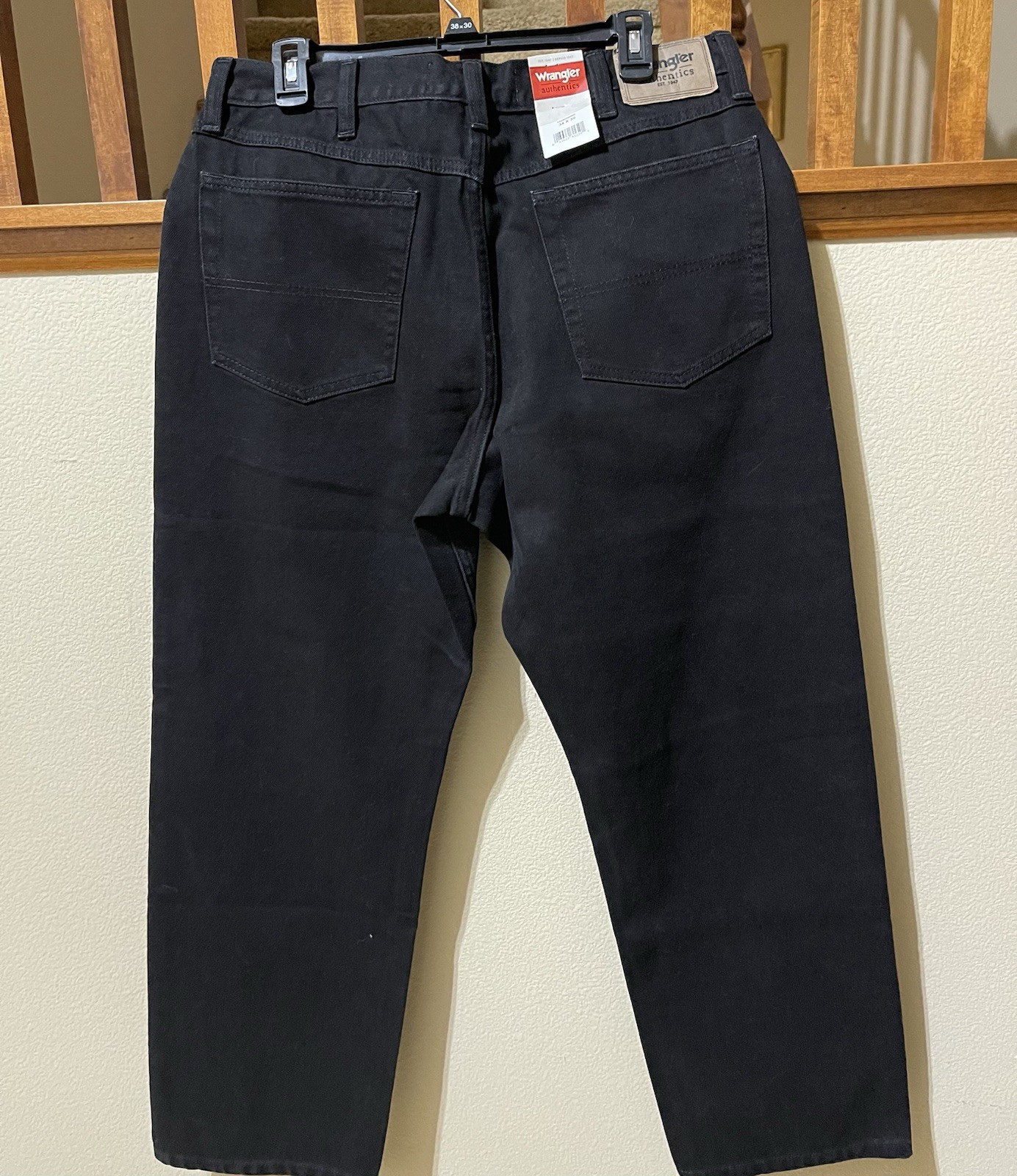 Wrangler Authentics Men’s Black Dark Wash Denim Straight Jeans Regular Fit