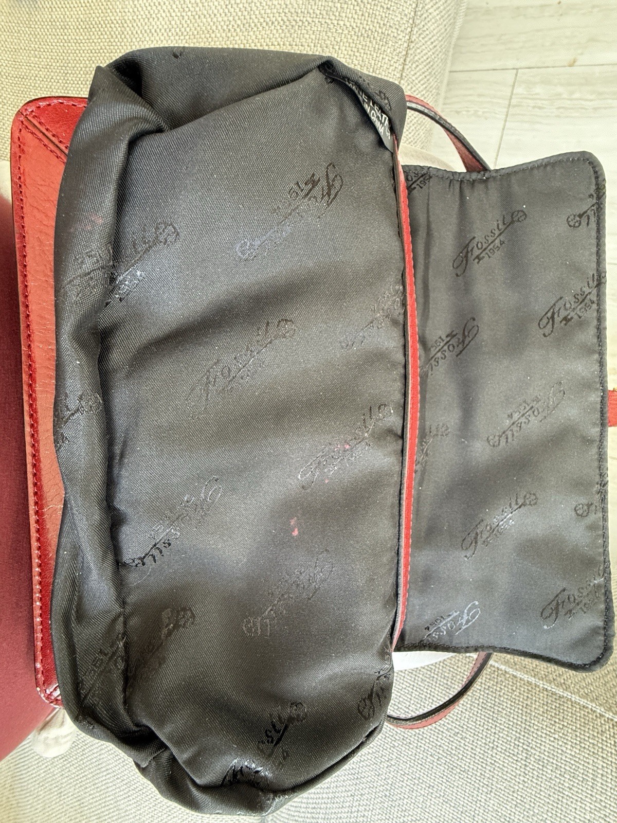 FOSSIL Red Leather Shoulder Purse Handbag 9×6 Inches