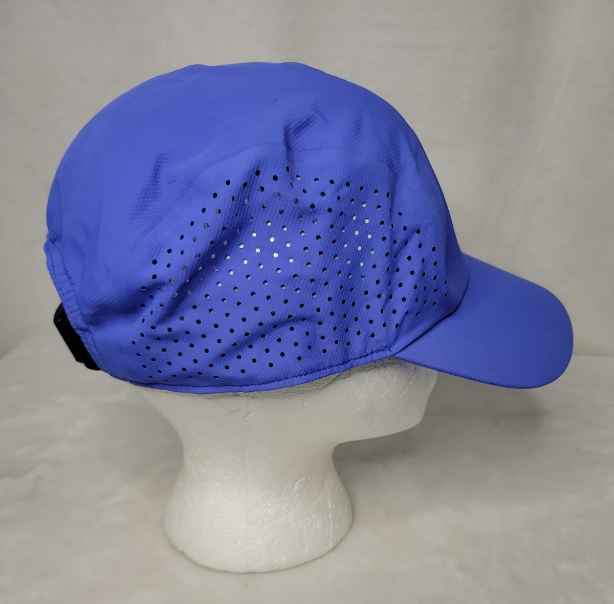 On Cloud Running Hat Lightweight Vented Strapback Cap Unisex Blue or Purple?