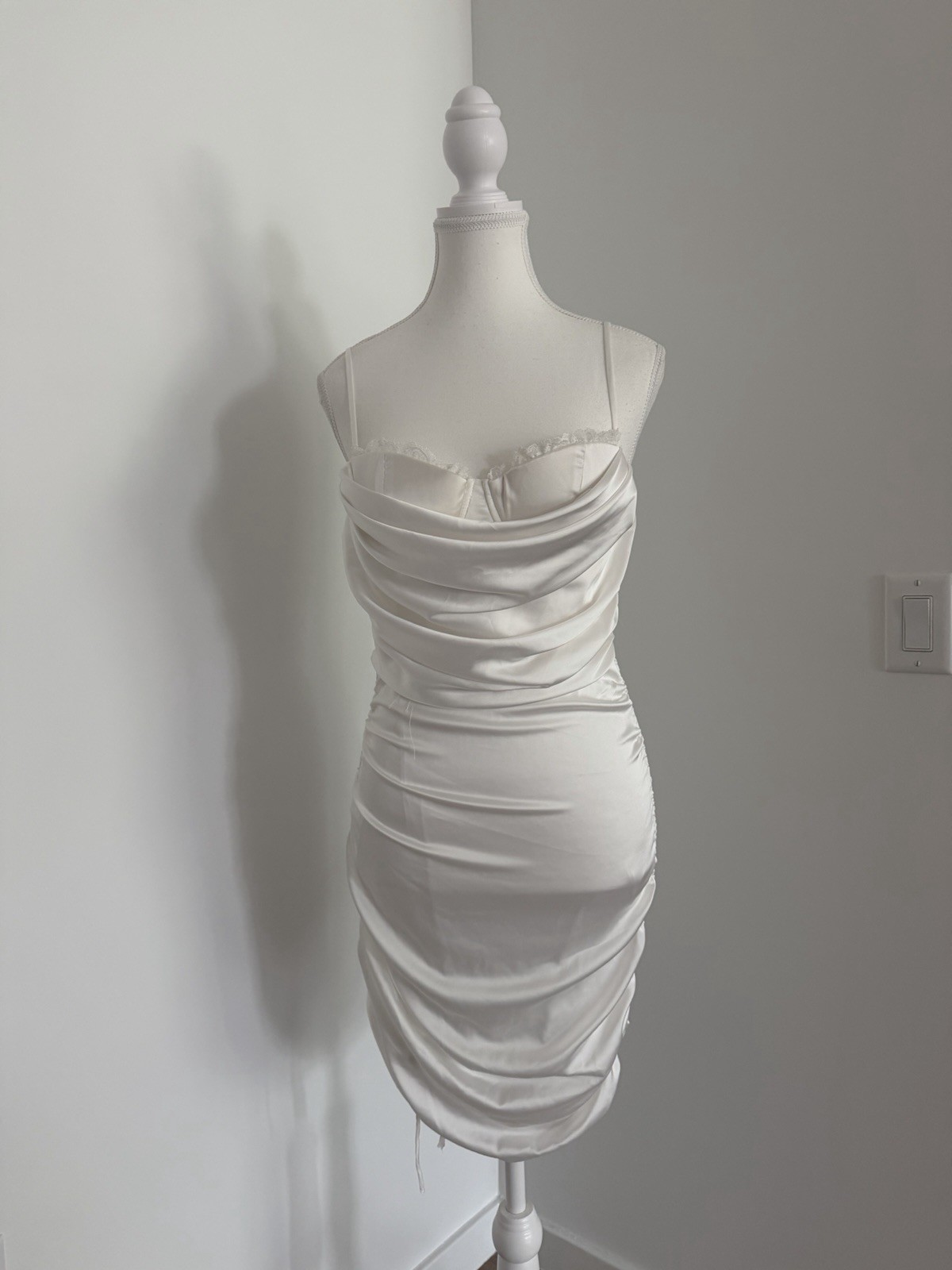 Fashion Nova White Solid Satin Ruched Bodycon Mini Dress Sweetheart Zip Size S