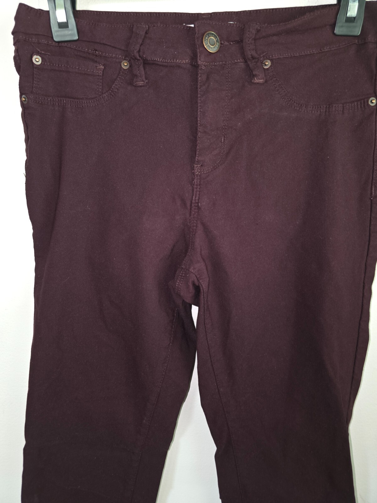 YMI Straight Leg Pants Stretch Burgundy Red Womens Size Medium
