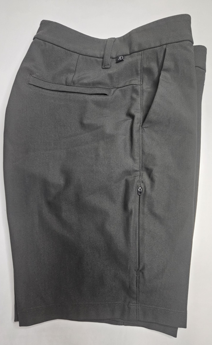 7D 7Diamonds Infinity Olive Green Shorts Men’s 30 Flat Front