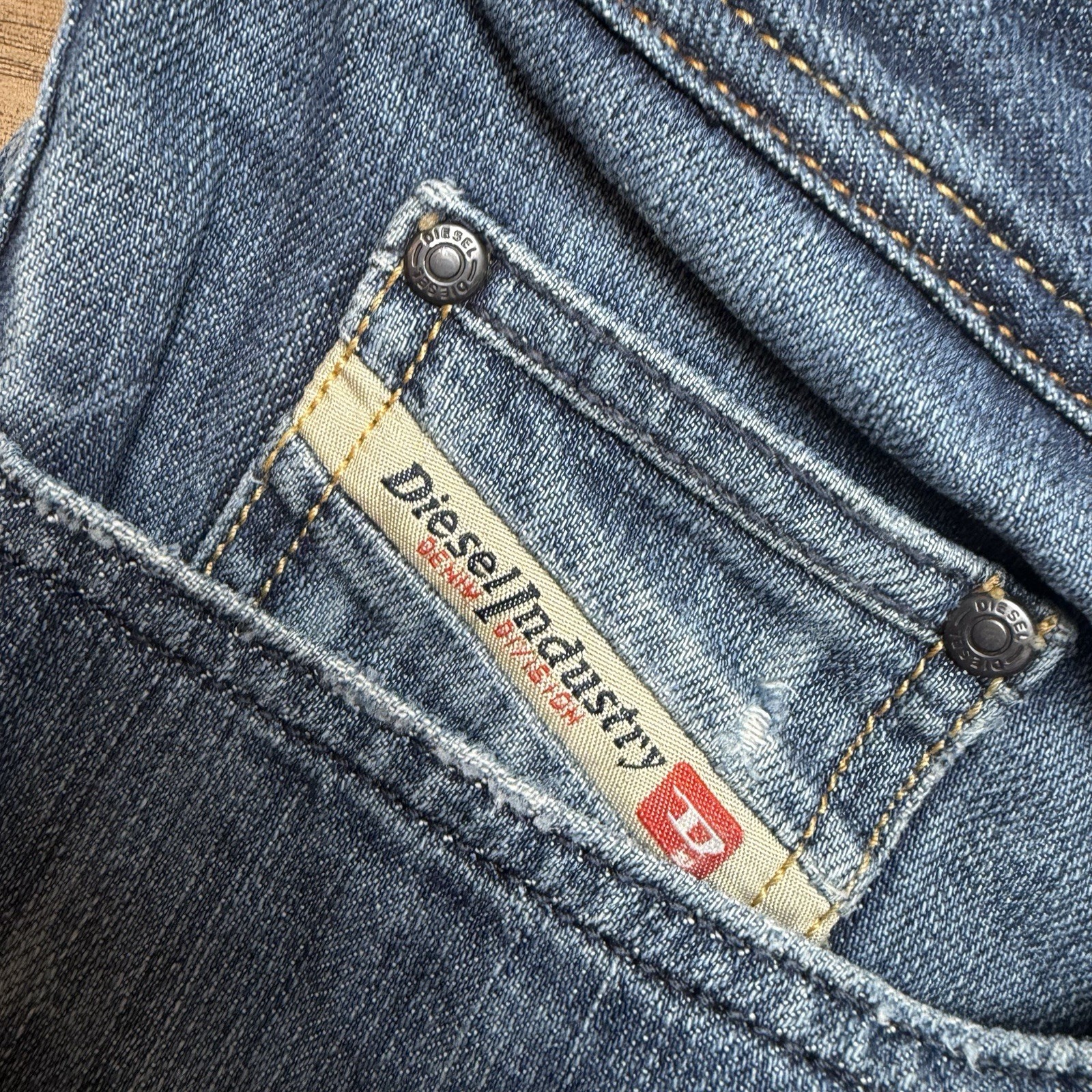 Diesel Levan Jeans Men 36×26 Blue Relaxed Straight Dark Wash Denim 8GE (Hemmed)