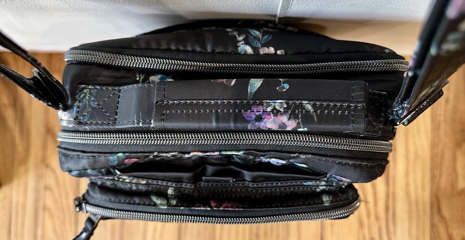 Lug Compass Black Bouquet Floral Medium Organizer RFID Convert Crossbody Bag BK