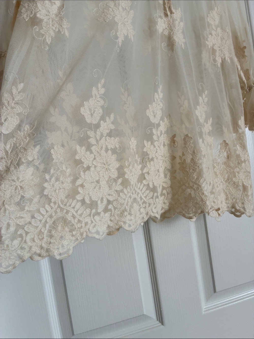 Whimsical Cream Lace Blouse Romantic Feminine Tie Front 3/4 sleeve Size 0X