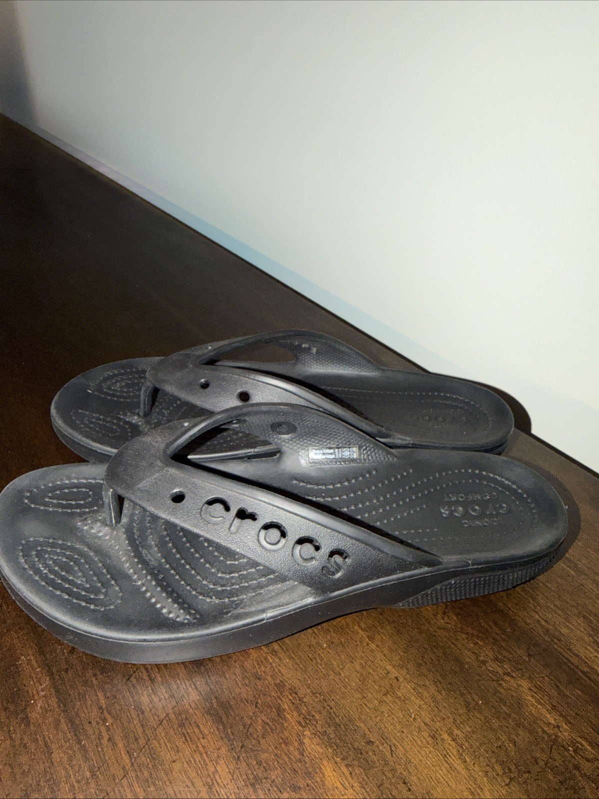 Crocs Baya II Flip Black Size W10/M8 Mint