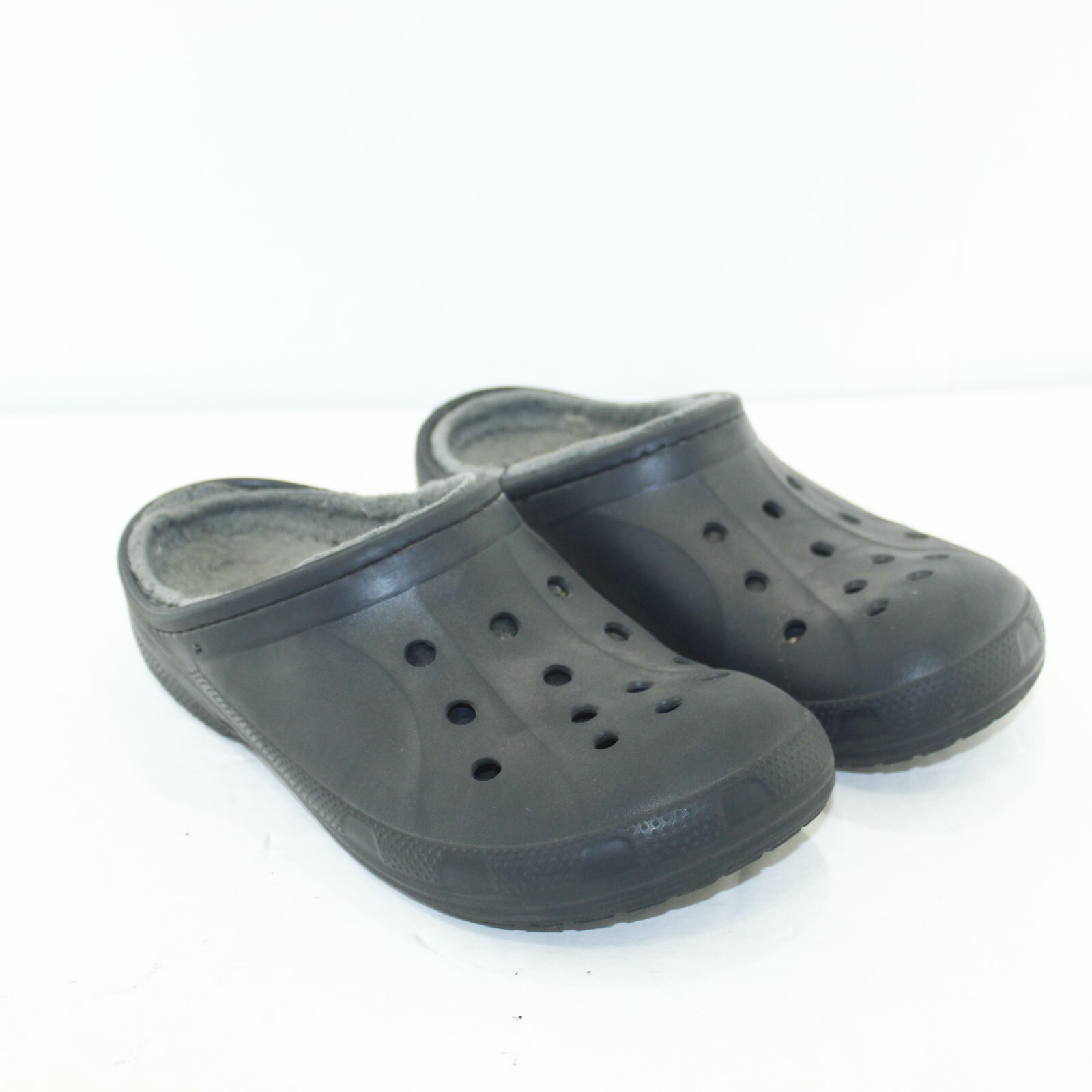 CROCS mens slip on clogs shoe size 9 M black all rubber upper fabric lining