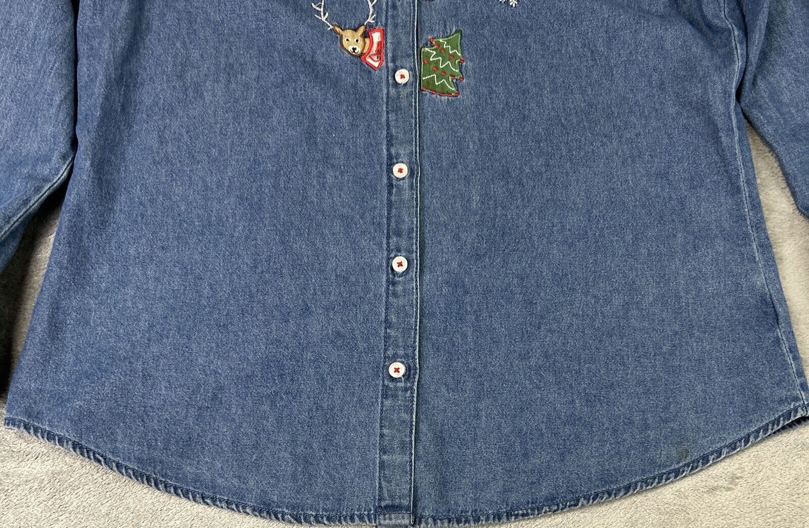 Christmas Chambray Shirt Women’s Large Holiday Santa Button Blouse White Stag