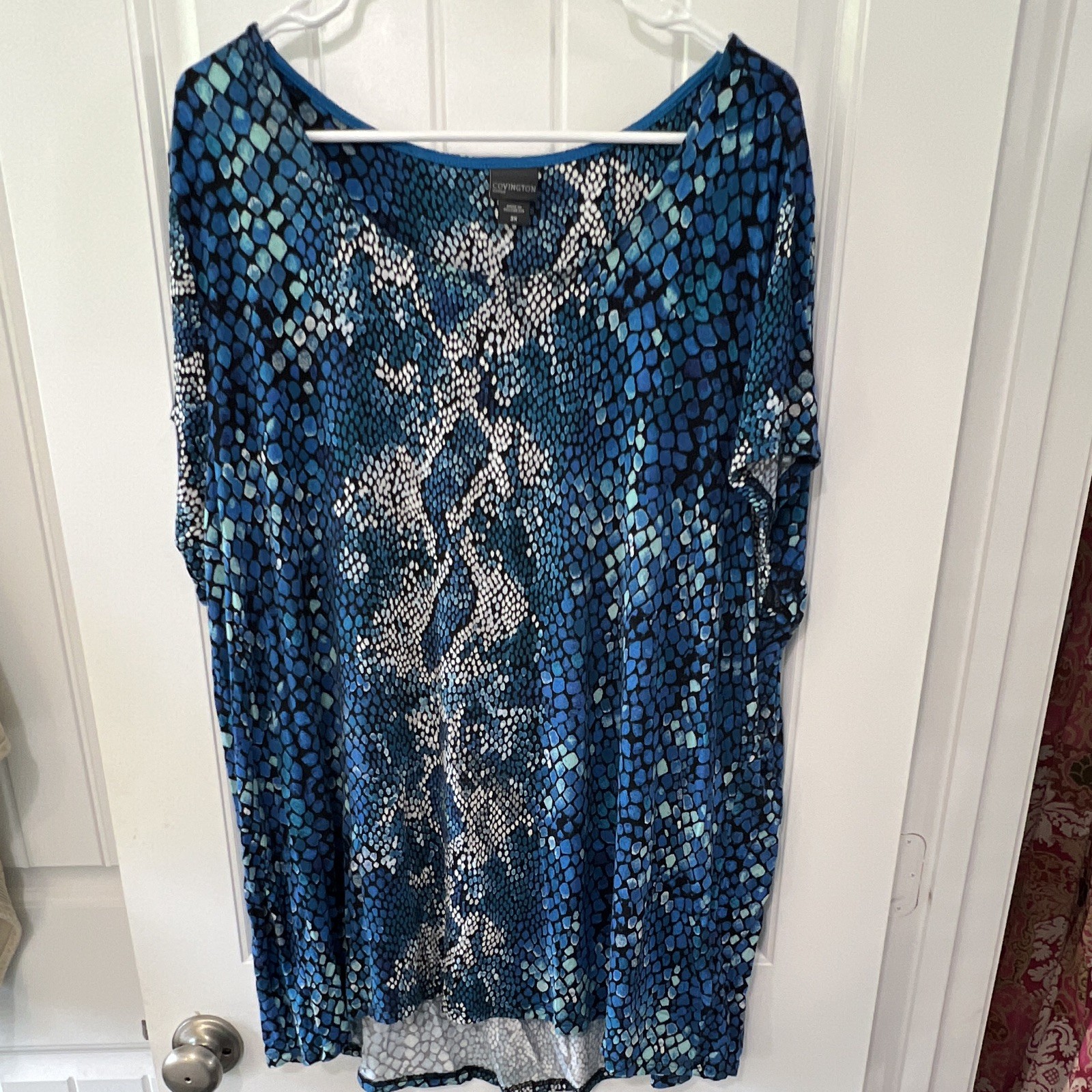 Covington Woman Plus 3X Blue Animal Print Knit Scoop Neck Stretch Tunic Blouse