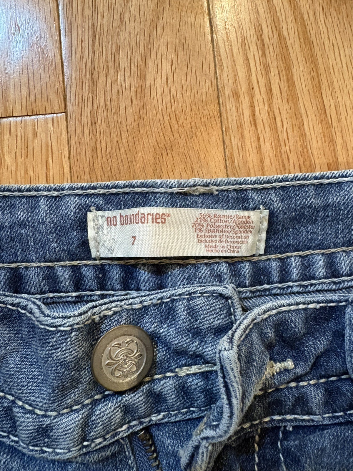 Y2K No Boundaries Low Rise Cut Off Denim Micro Mini Shorts Juniors Size 7