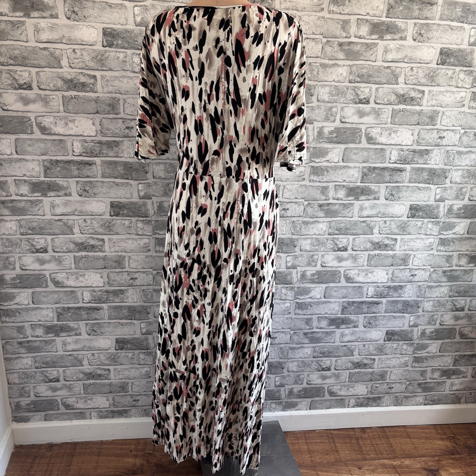 068 Beautiful Summer Floaty Style Angle Flutter Sleeves Long Maxi Dress
