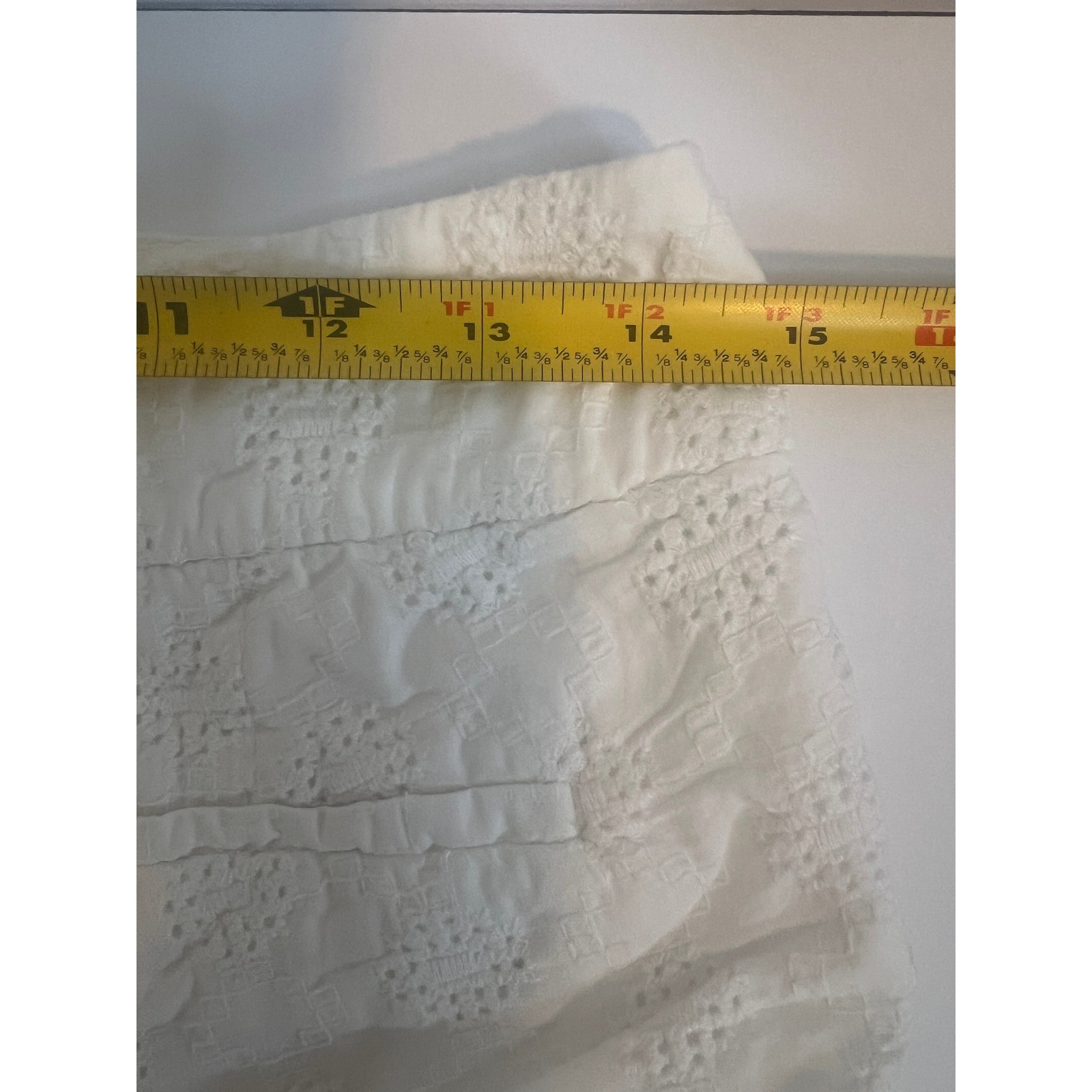 Banana Republic Womens White Cotton Eyelet Shorts Side Zip Size 6
