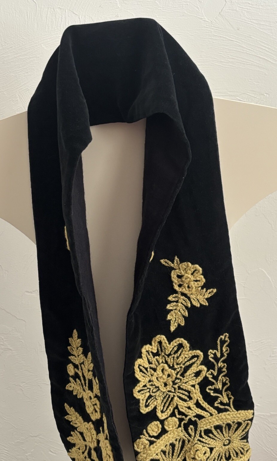 Megan Park England Black Velvet Crocheted Floral Scarf 60″x 6.25″ Made In India!