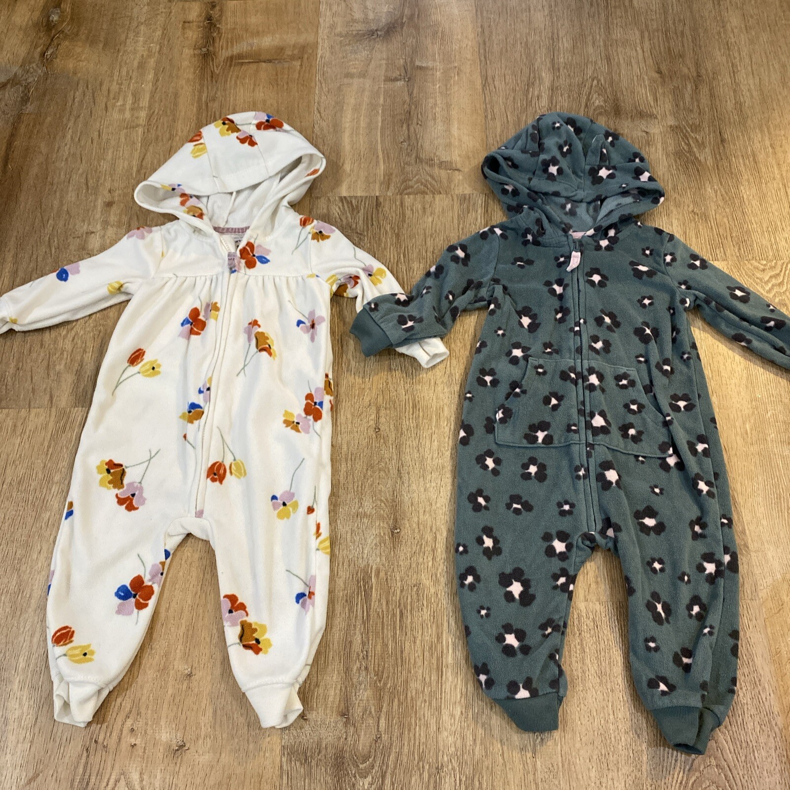 Baby Girl 9 Month Hooded Fleece Bodysuits Zip Up Lot Of 2