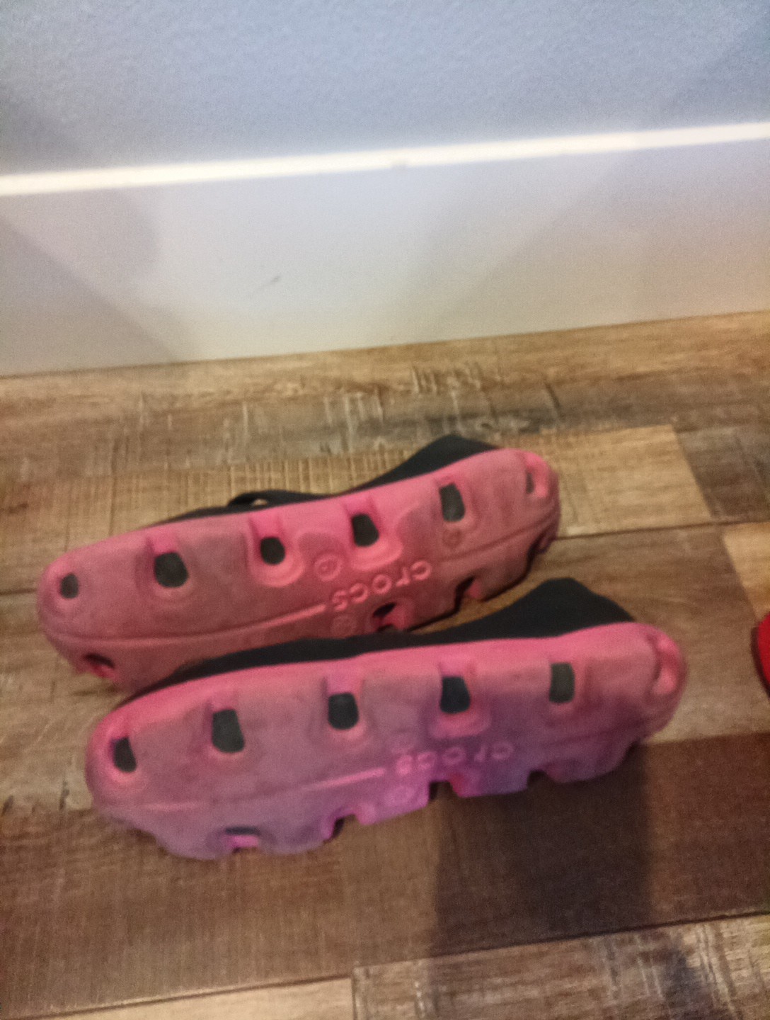 Womens Crocs Shoes Black Size 9 M Rubber Low Slip on Mary Jane Black Hot Pink