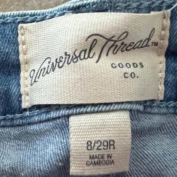 Universal Thread High Rise Midi Denim Shorts Blue Acid Wash Raw Hem Size 8/29R