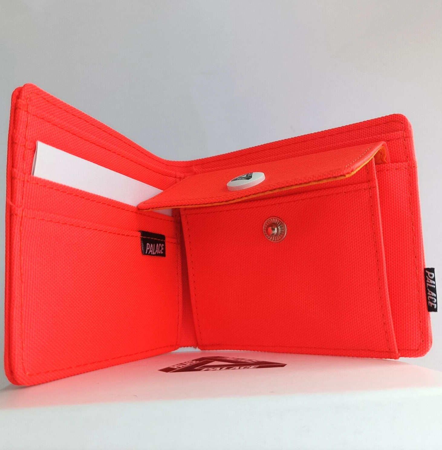 PALACE Wallet White Tri-ferg Logo on Orange Knitted Fabric Original Gift Box New