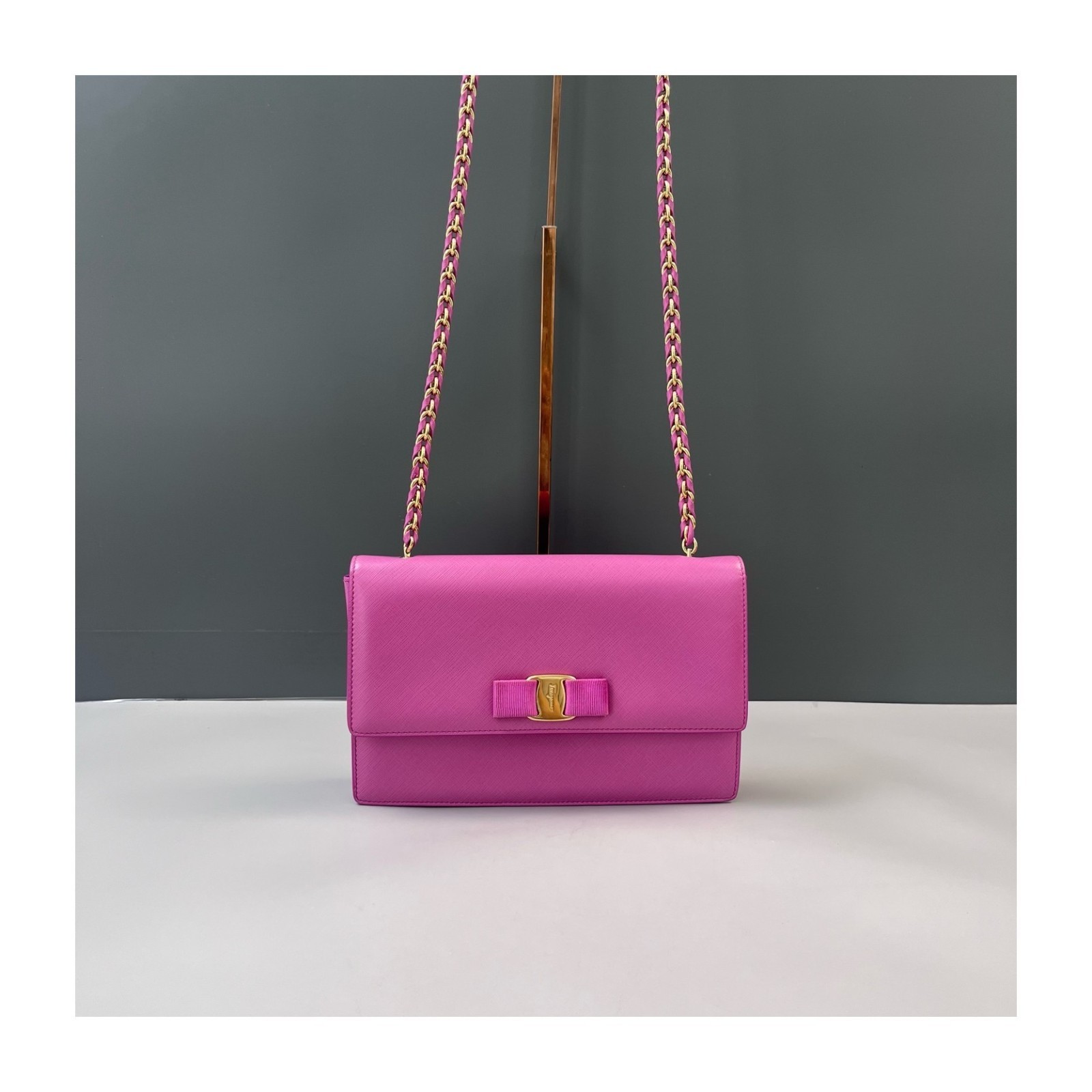 Authentic Salvatore Ferragamo Viva Bow Bag Calfskin Leather Shoulder Bag Rose