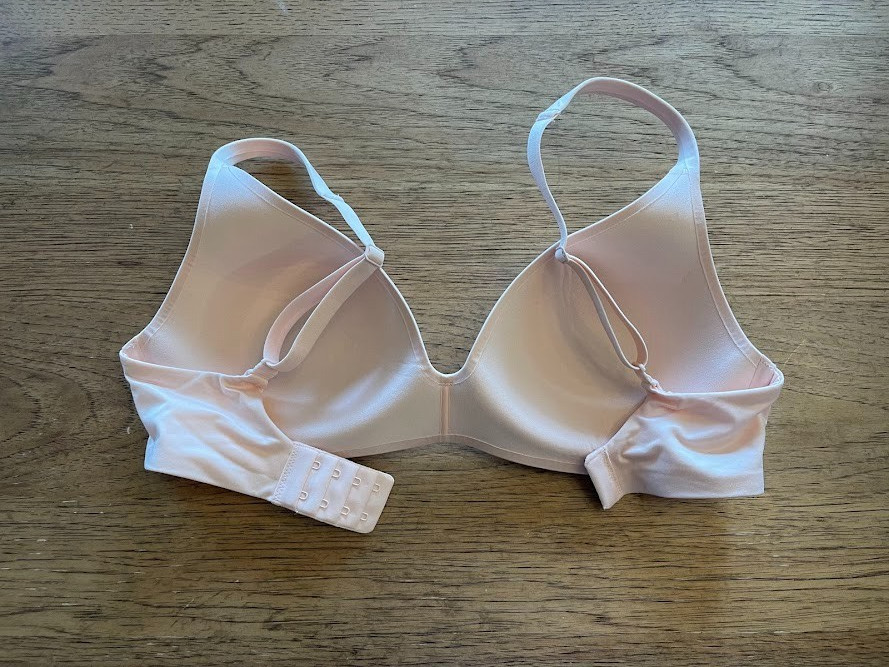 Victoria’s Secret Pure Pink 32DD Body By Victoria Light Line Plunge Wireless Bra