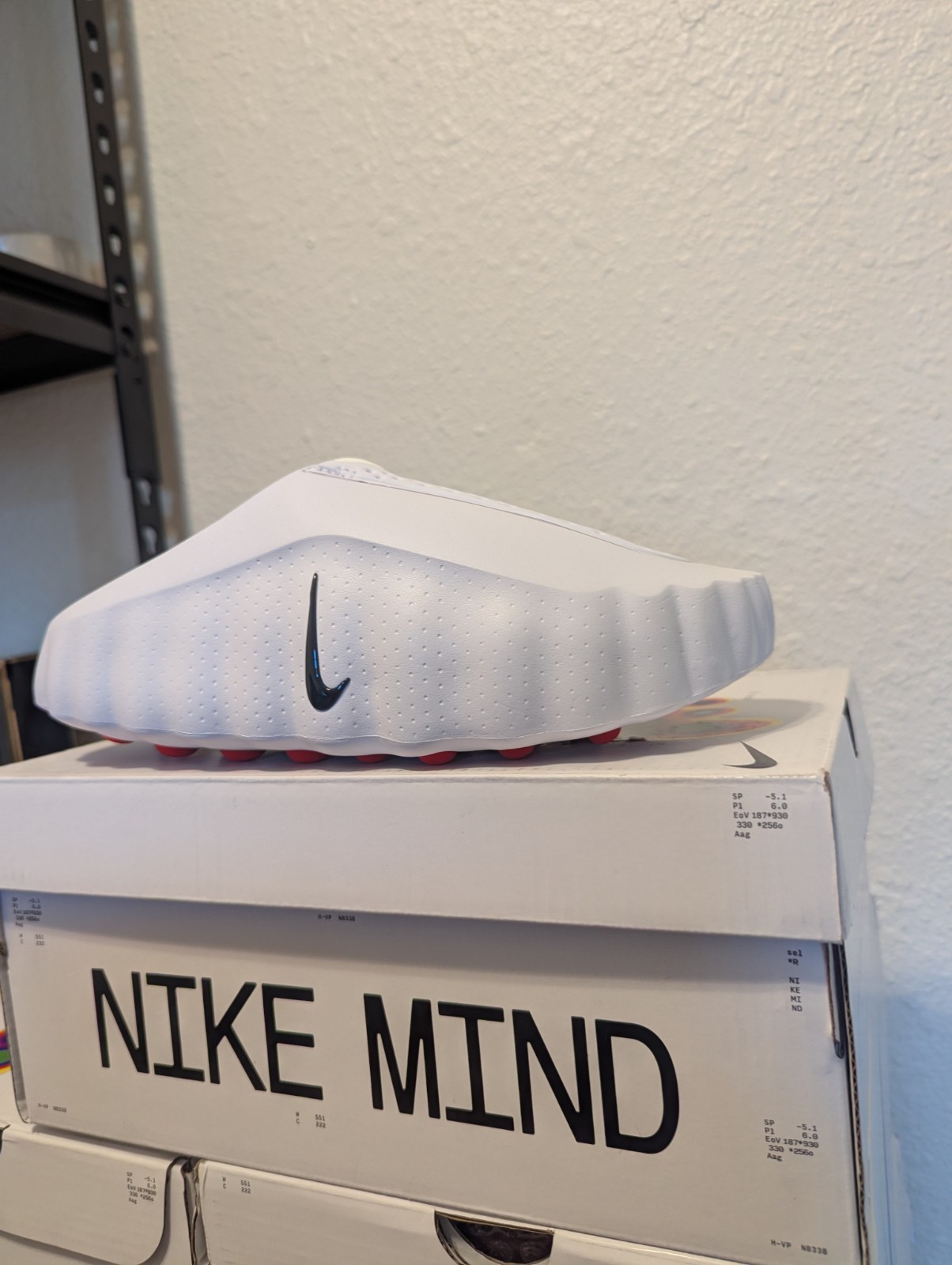 Nike Mind 001 HQ4307-101 White Obsidian Speed Red US Size 9 New With Box