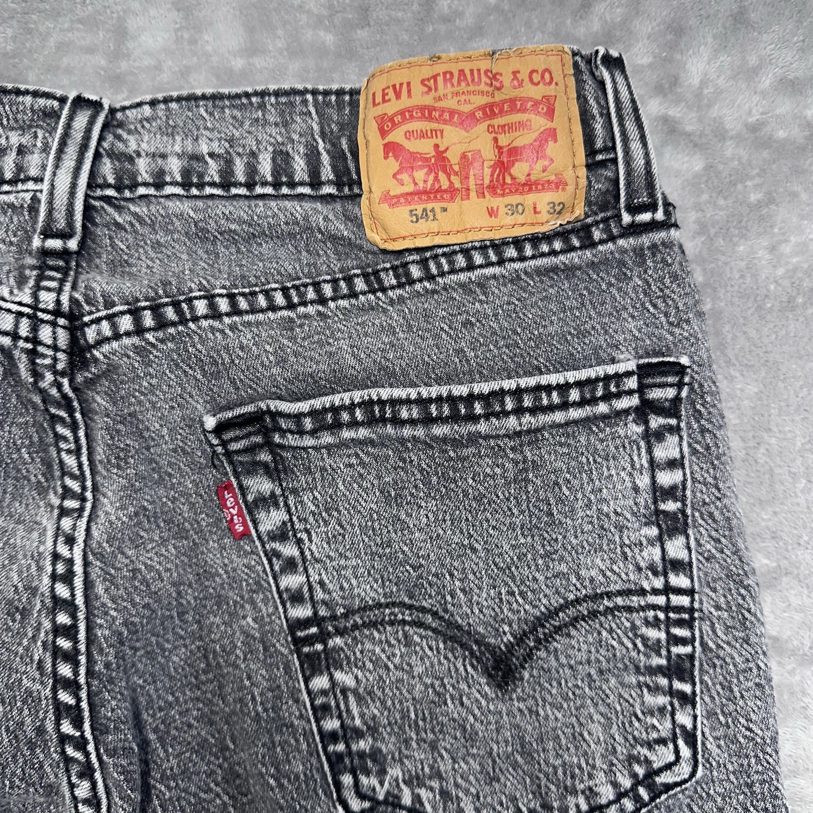 Levi’s 541 Black Acid Wash Athletic Fit Taper Denim Jeans Men’s Size 30Wx29L
