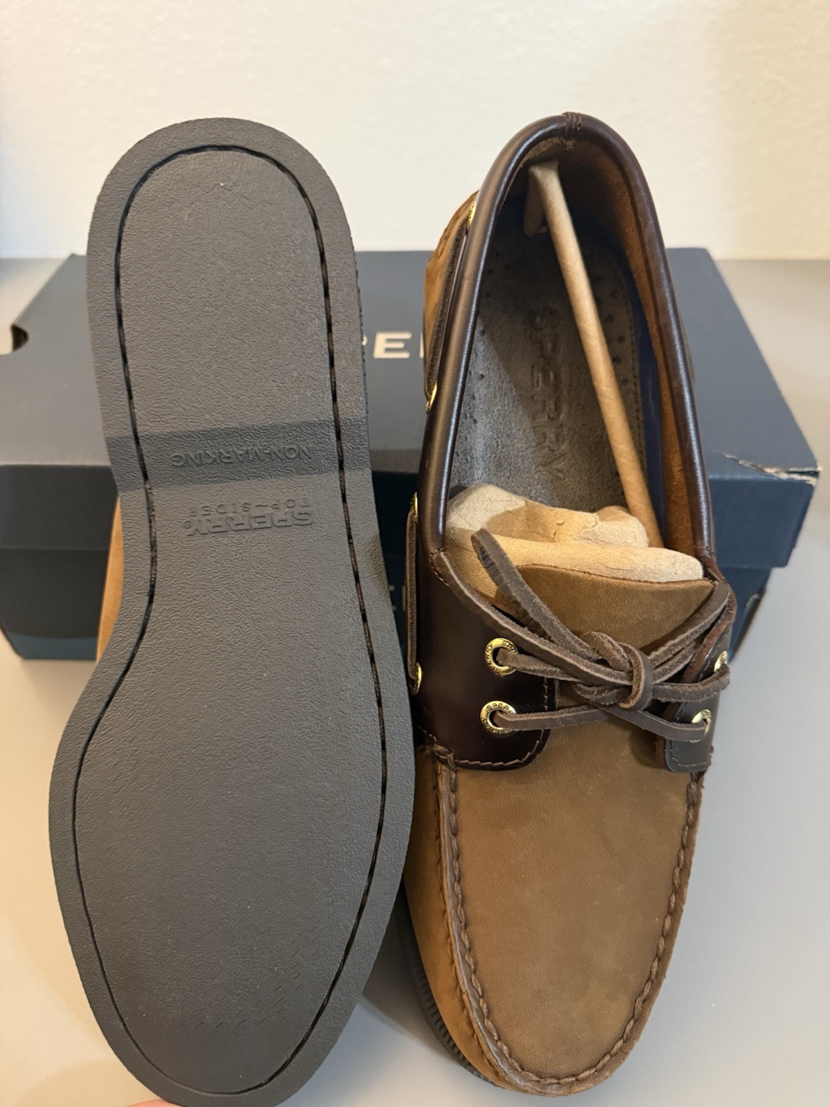 Sperry Men’s Brown Leather Boat Shoes Lace-Up Round Toe Solid US 9.5 EU 42.5
