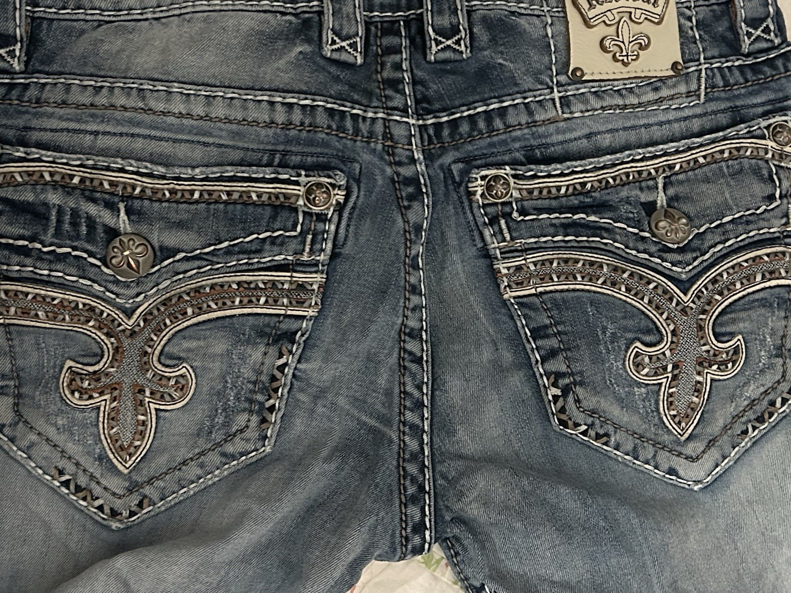 Rock Revival Men’s Blue Medium Wash Bootcut Denim Jeans Embroidered Distressed