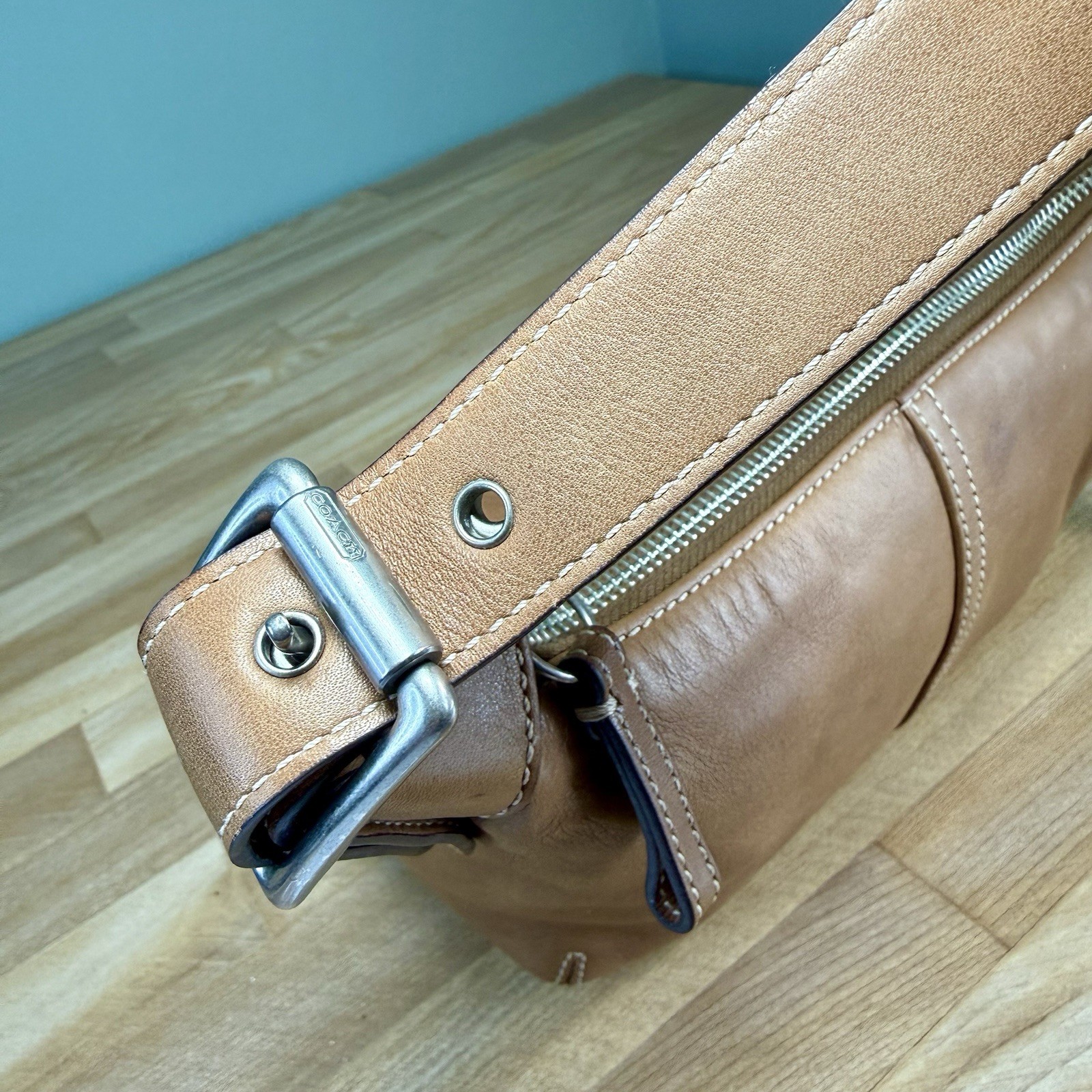 COACH 9564 British Tan Leather Legacy Demi Hobo Shoulder Bag Convertible Strap