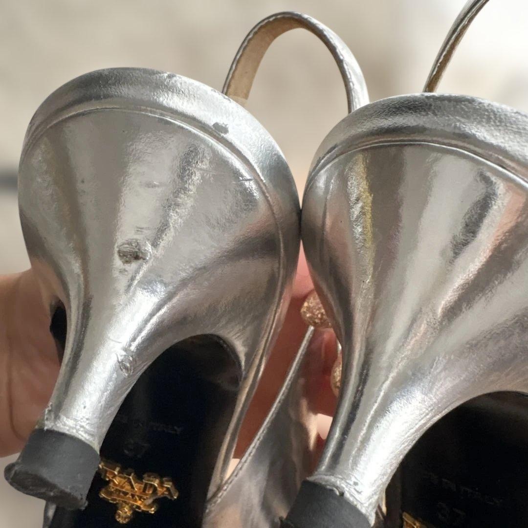 Excellent Condition PRADA Silver Pumps 4cm Heel
