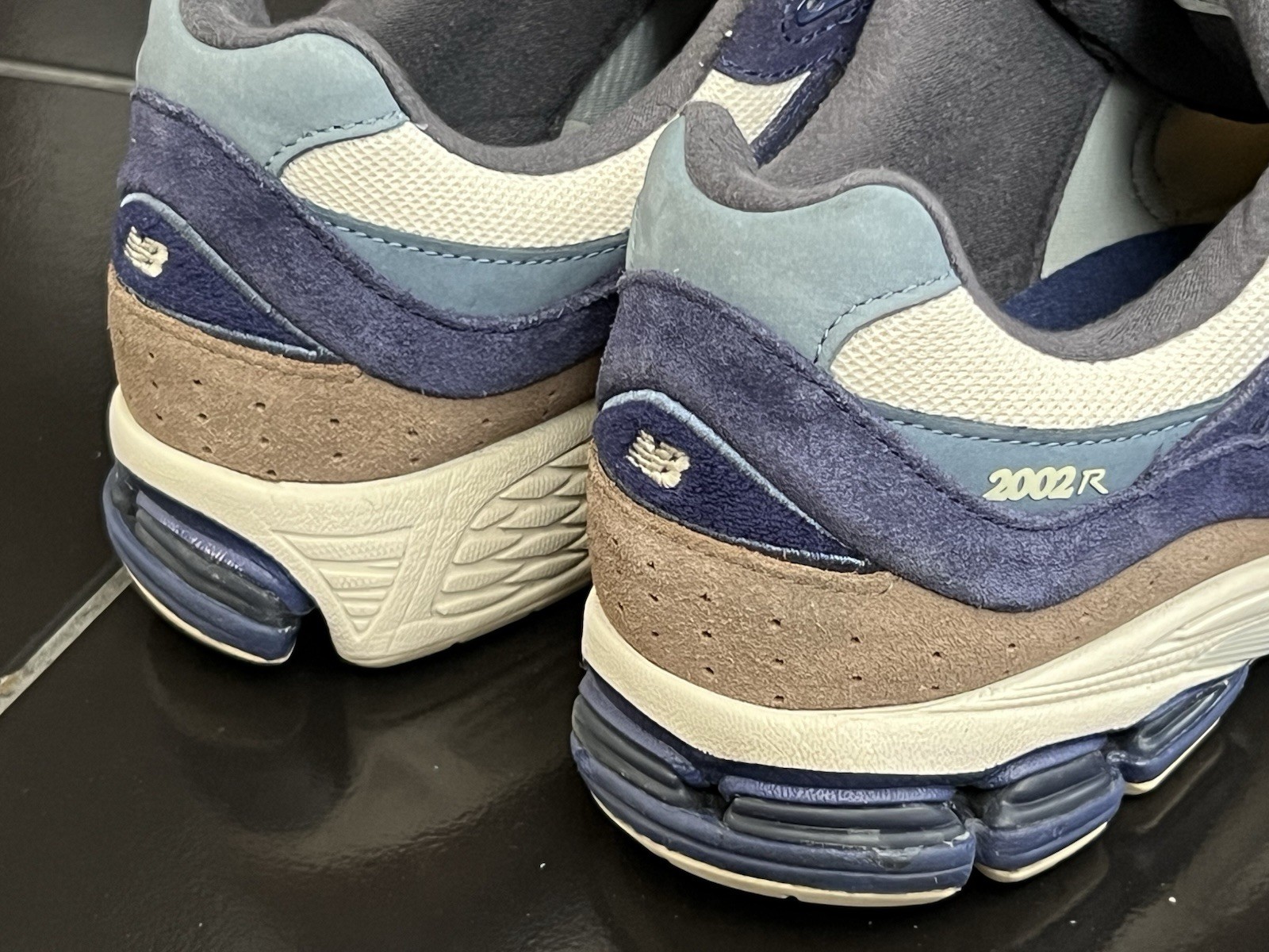 New Balance 2002R Night Tide Blue Team Cream (M2002RG) Suede Shoes Men’s 11.5