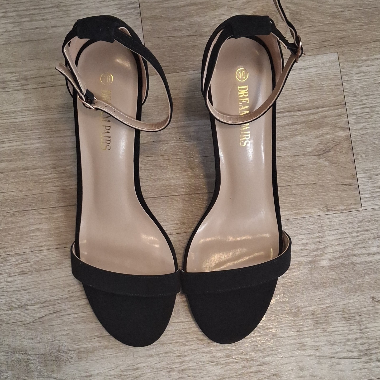 Dream Pairs Strappy Black Ankle Strap Sandals with Buckle Women’s US 10