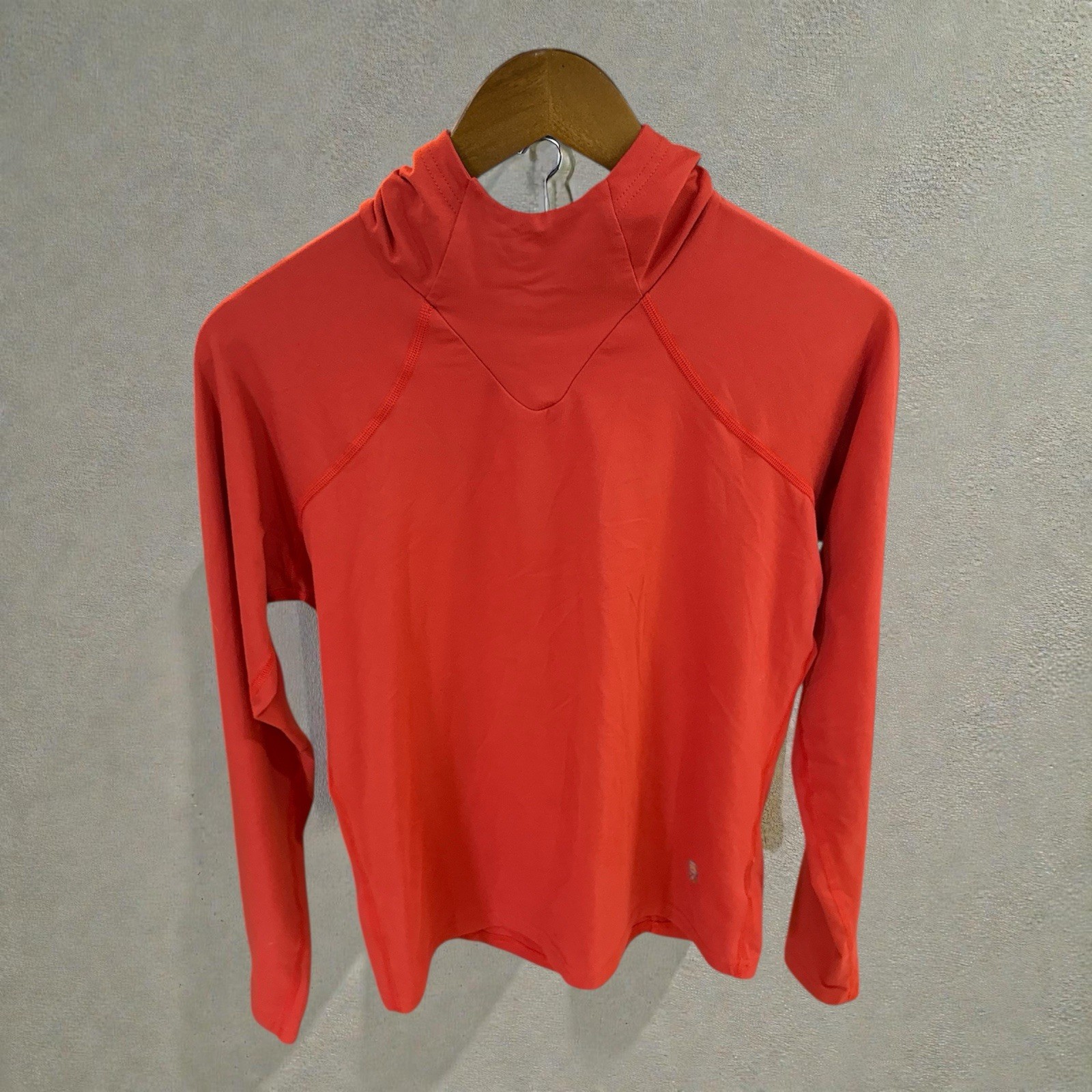 Mountain Hardware Women’s Red Long Sleeve Hiking Backpacking Hoodie Sz S