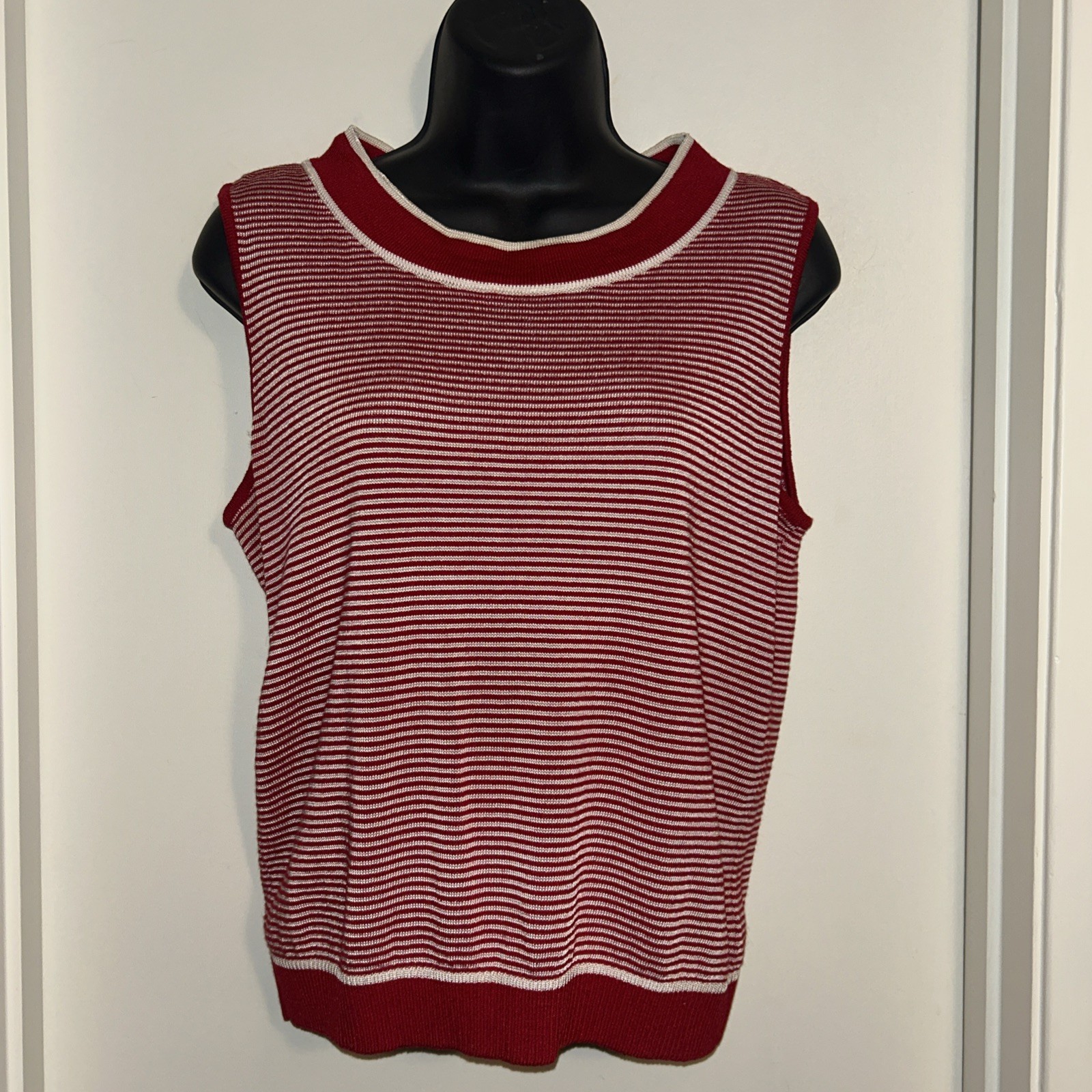 St.John Red White Striped Sleeveless Knit Top Mock Neck Rayon Wool blend Size M