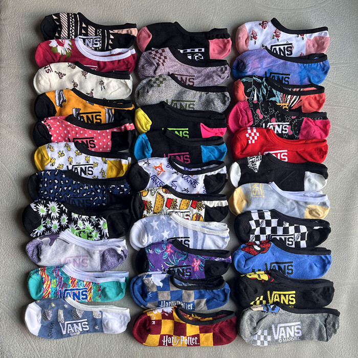8 Pairs Random Color Women’s Super No Show Socks Size 6-8