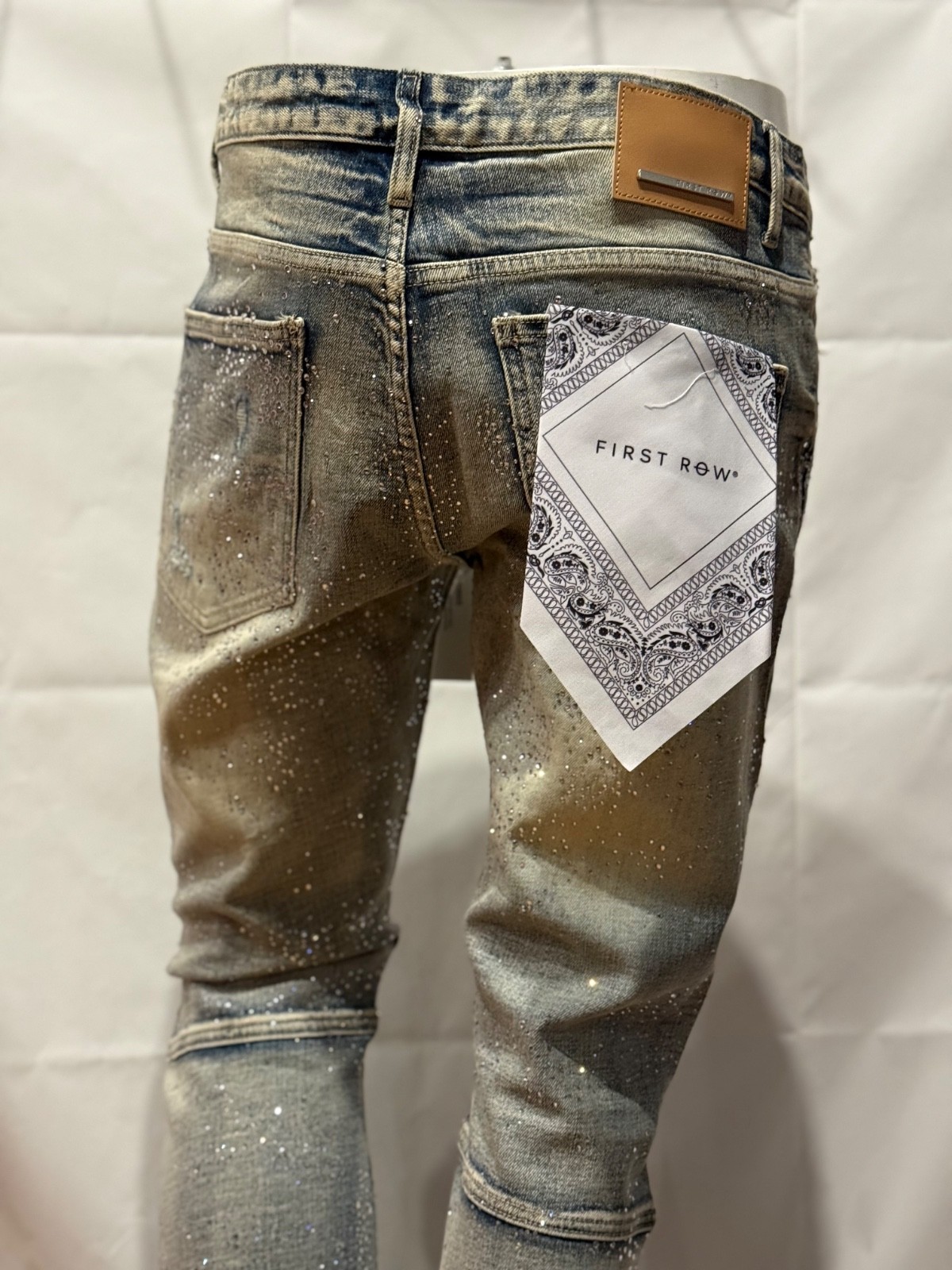 FRD4101 FIRST ROW PREMIUM RIPPED Skinny Stacked FIT SKINNY DENIM W/STONE