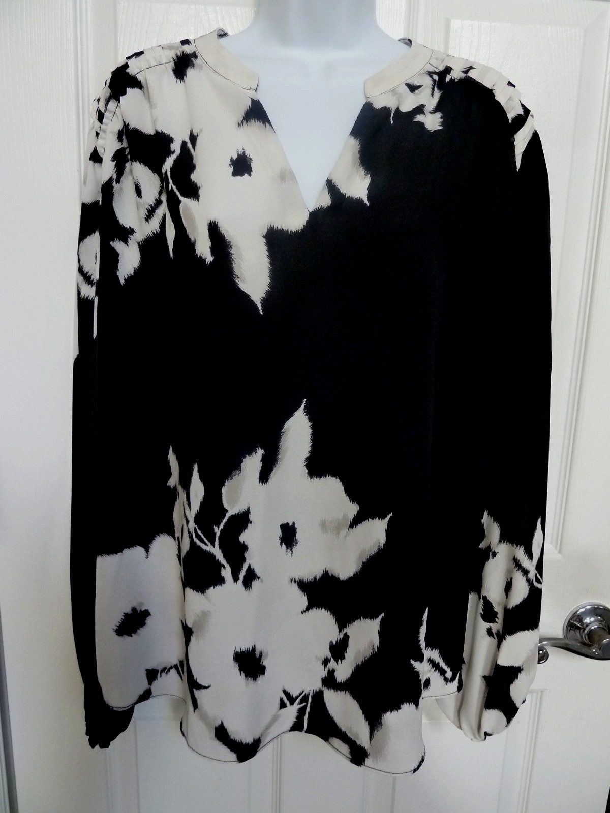 CHICO’S Sz 3.5=18 XL Pintucked Shoulders Balloon Sleeve Blouse Arsty Office