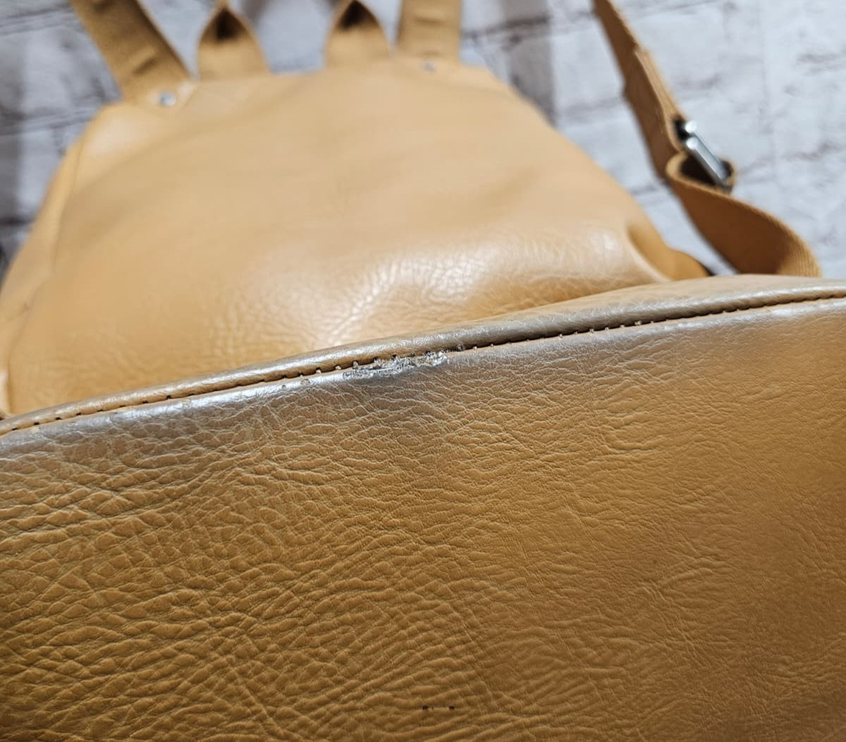Matt & Nat Camel Vegan Leather Backpack – CHECK DESCRIPTION