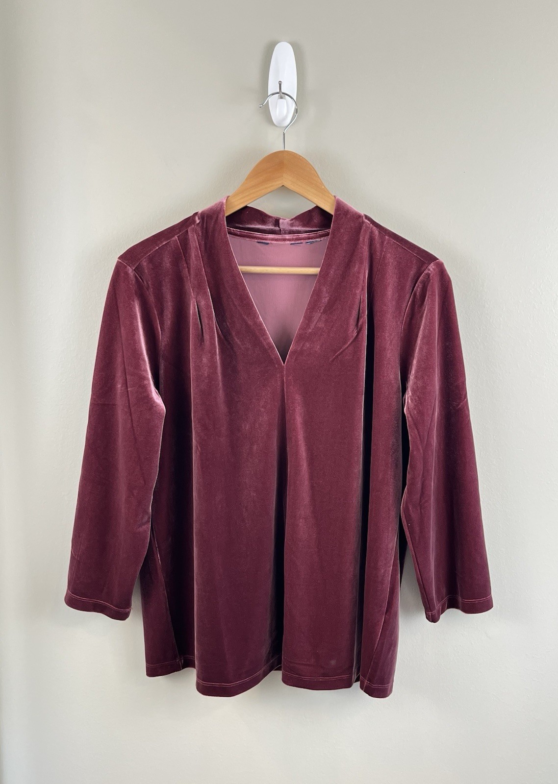 Lands’ End Women’s Sz M (10-12) Velvet V-neck Top Burgundy Red Dusky Valentines