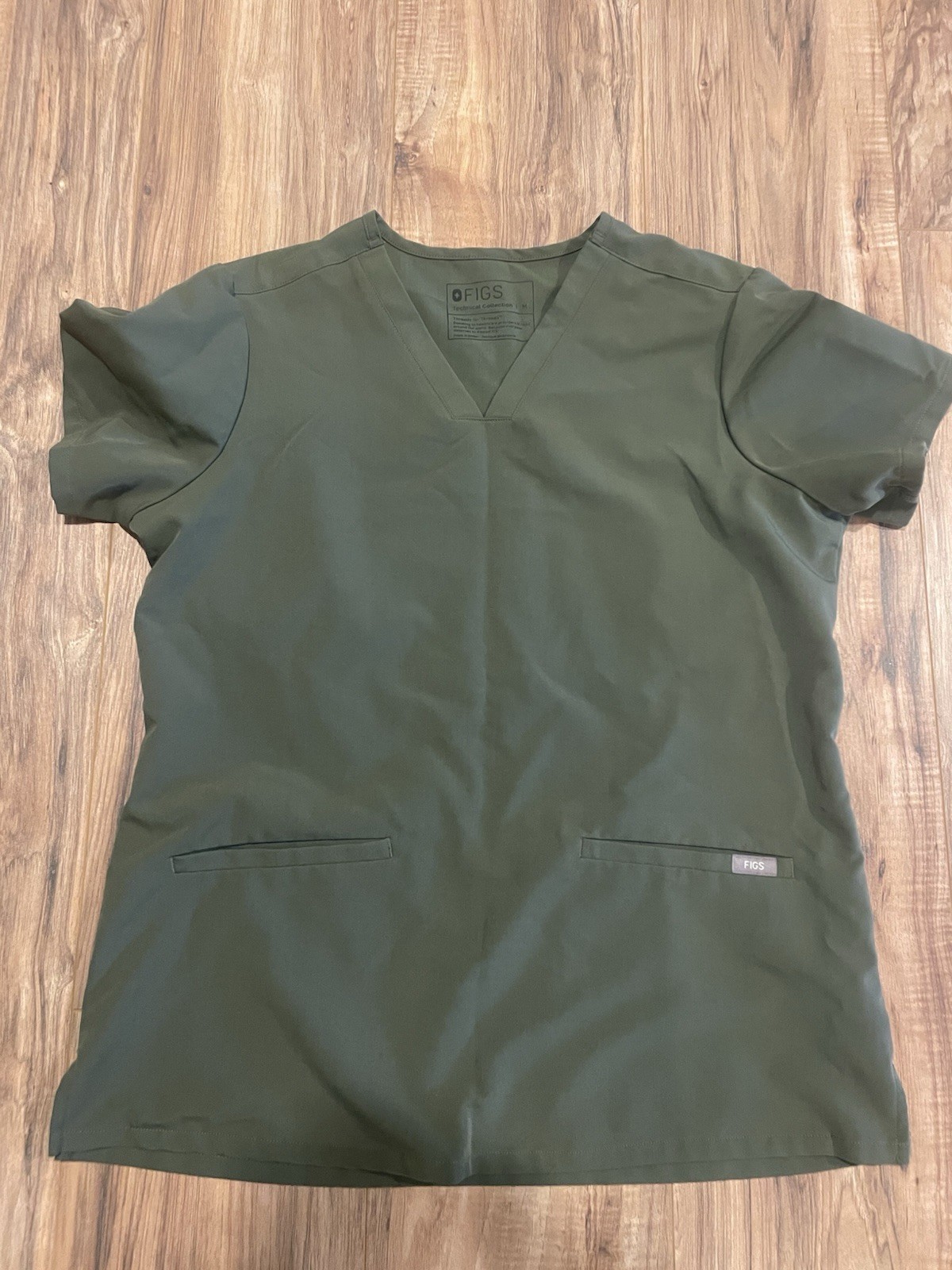 Women’s Figs Casma Short Sleeve V-Neck Scrub Top Moss, 3 Pocket, M