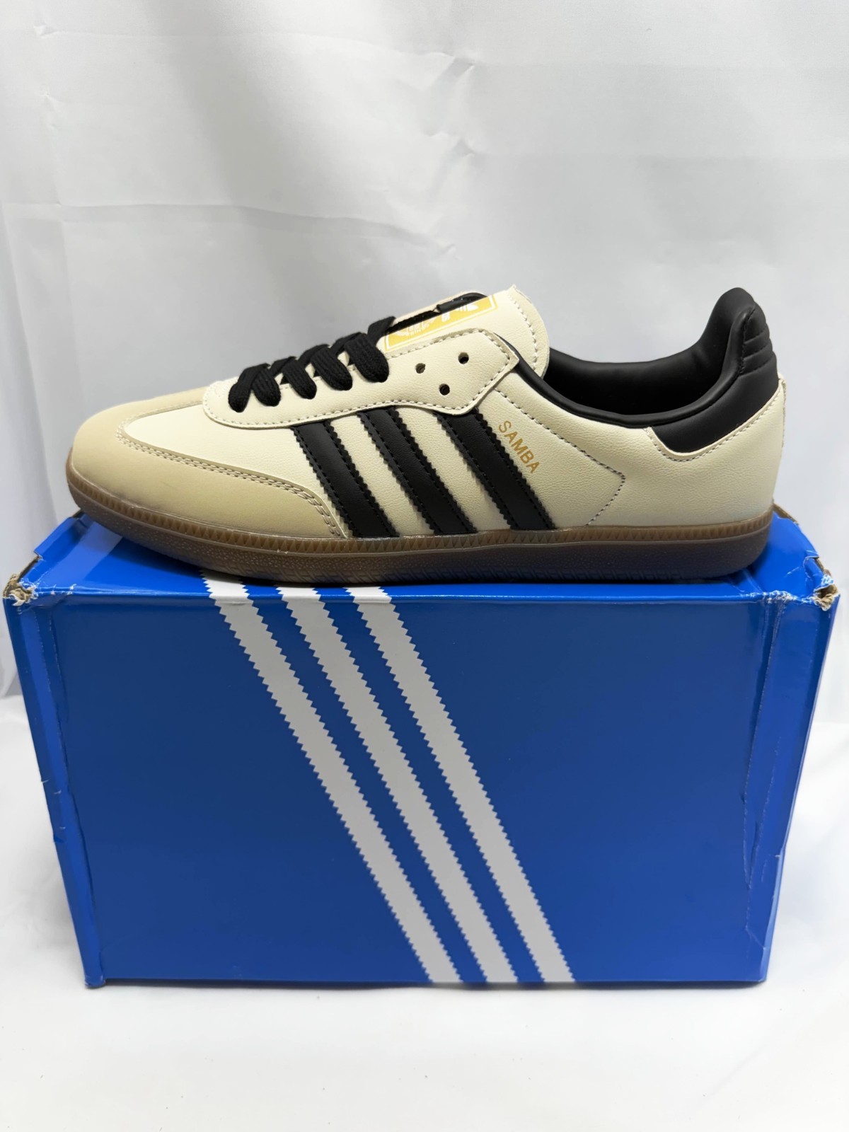 Adidas Samba Vegan – Cream/Black/Gum – Unisex 10 – ID0478