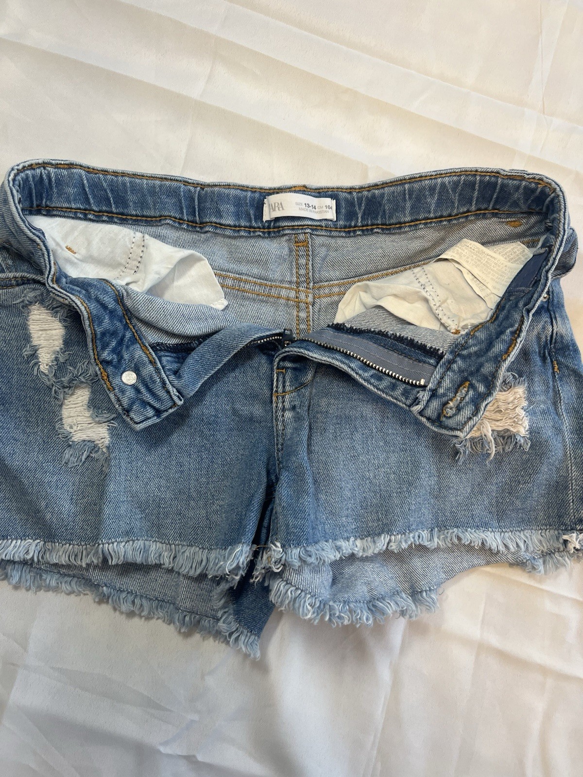 Zara Women’s Blue Distressed Denim Cut Off Shorts 13-14 CM 164 Mid Rise