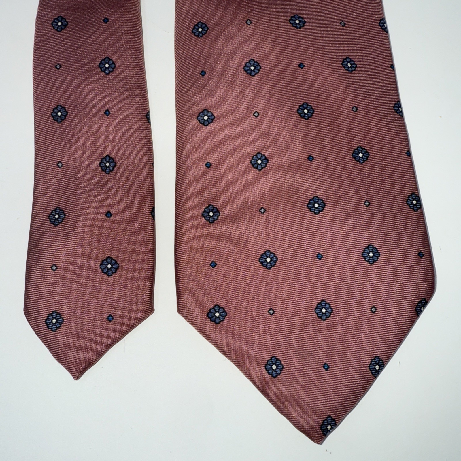 Christian Dior Mens Tie Silk Pink Mauve Blue Flower Vintage Necktie 58×3.25” USA