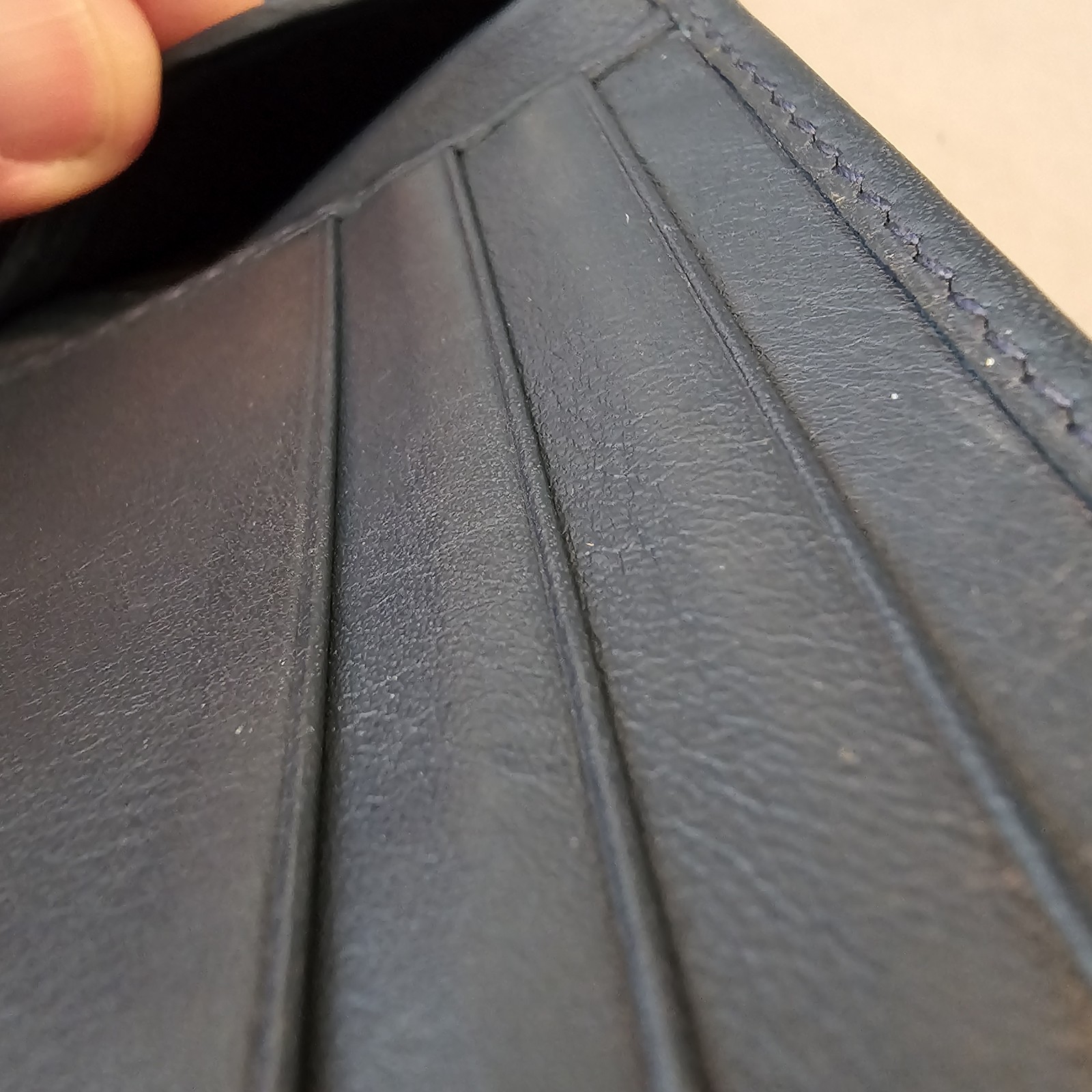 Gucci Wallet Bifold Navy Leather Yello Stripe GG Great Condition See Pictures