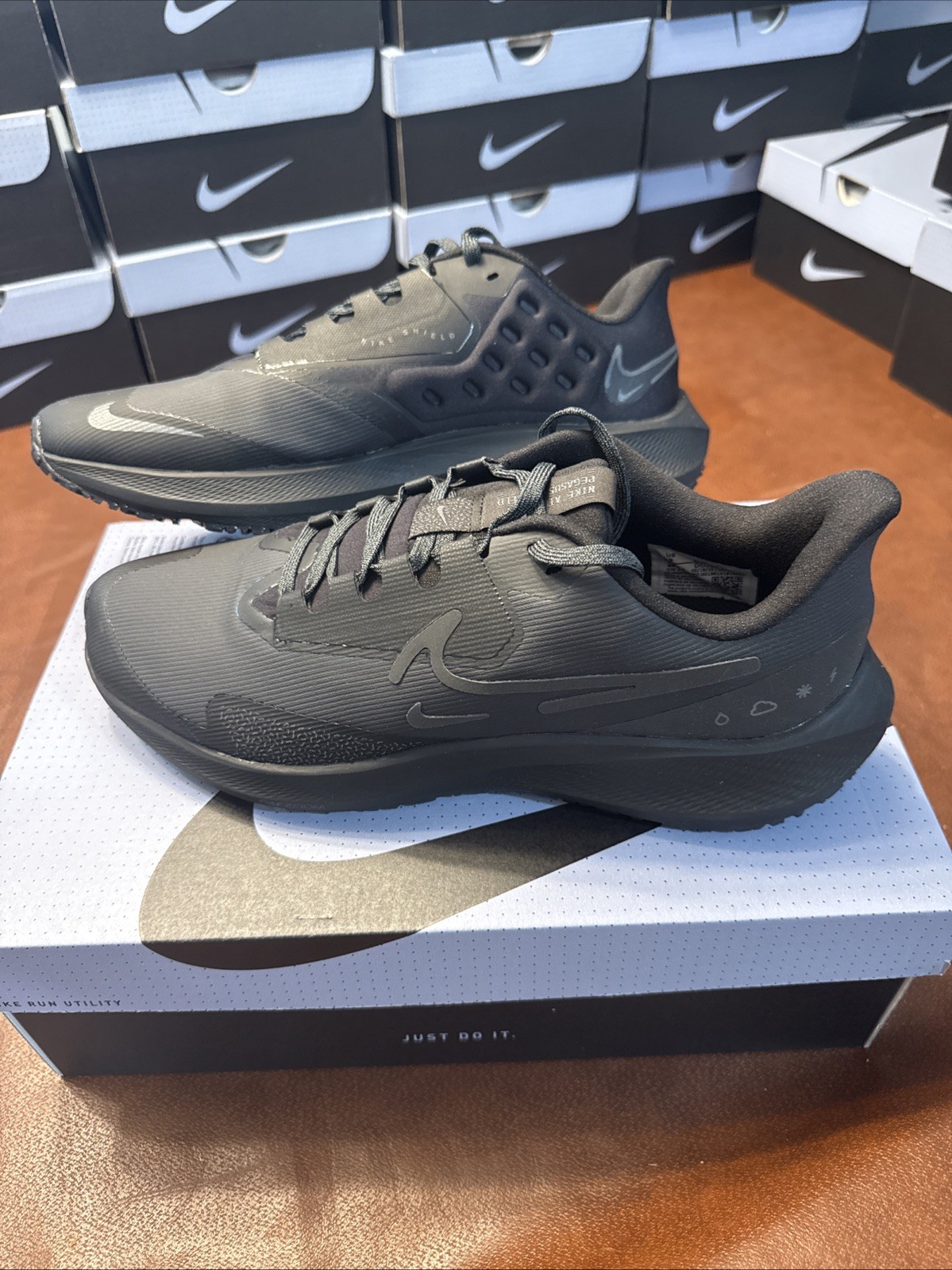 Nike Air Zoom Pegasus 39 Shield “Black/Black Noir” – (Men’s US 8.5) – DO7625-001
